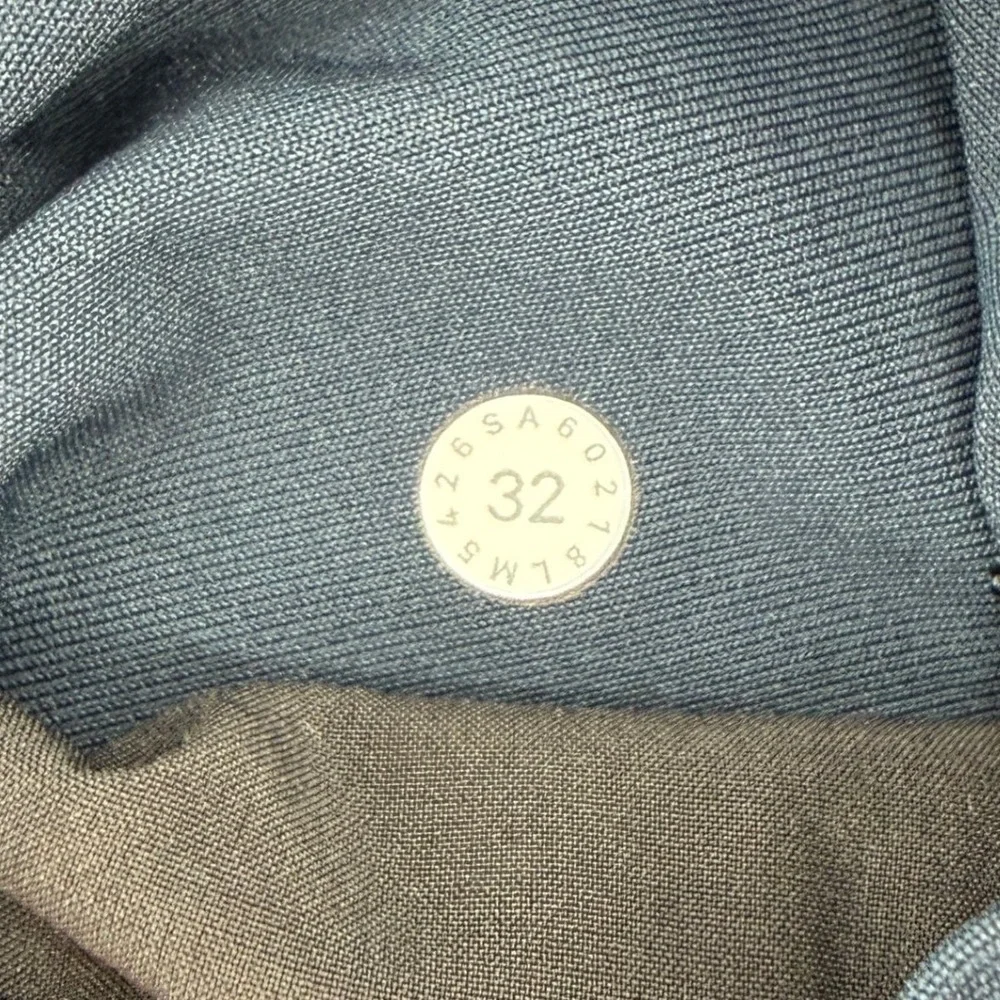 Lululemon ABC Pant Classic Chinos Warpstreme Navy Blue Men 32x31 M5426S READ